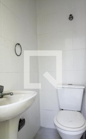 Casa à venda com 200m², 4 quartos e 2 vagasLavabo 2
