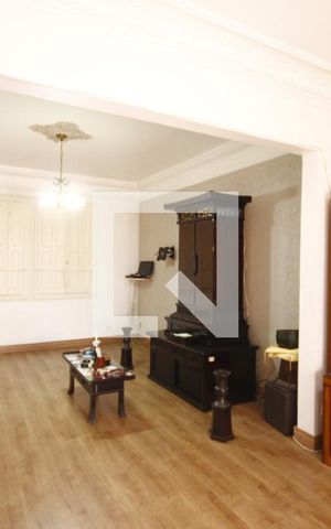 Casa à venda com 200m², 4 quartos e 2 vagasSala