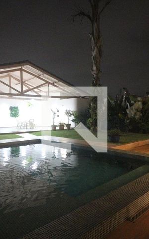 Casa à venda com 540m², 4 quartos e 4 vagasPiscina