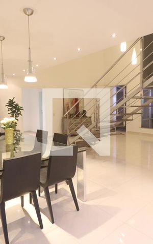 Casa à venda com 540m², 4 quartos e 4 vagasSala de Jantar