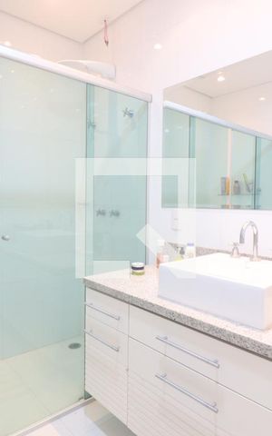 Casa à venda com 540m², 4 quartos e 4 vagasBanheiro do Quarto 4
