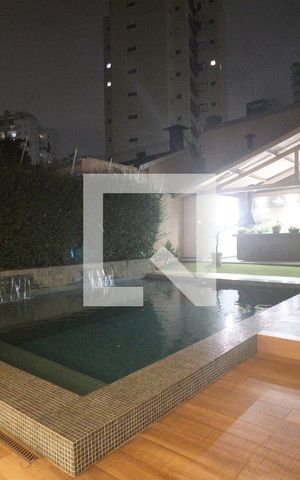 Casa à venda com 540m², 4 quartos e 4 vagasPiscina