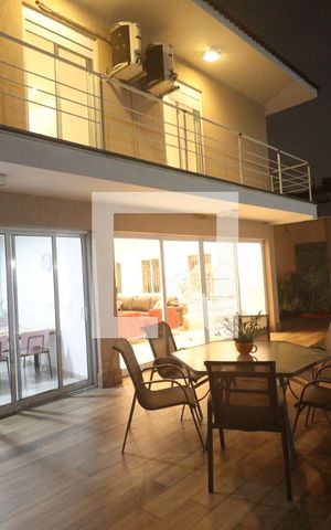 Casa à venda com 540m², 4 quartos e 4 vagasPiscina