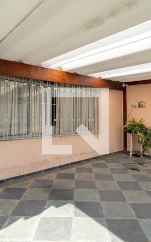 Casa à venda com 170m², 3 quartos e 2 vagas Casa à venda com 170m², 3 quartos e 2 vagasGaragem