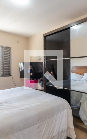 Casa à venda com 170m², 3 quartos e 2 vagas Casa à venda com 170m², 3 quartos e 2 vagasQuarto 1