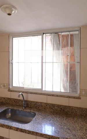 Casa para alugar com 150m², 2 quartos e 2 vagasCozinha