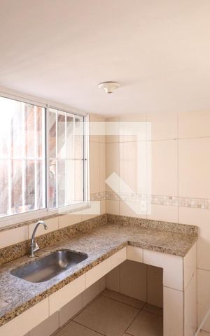 Casa para alugar com 150m², 2 quartos e 2 vagasCozinha