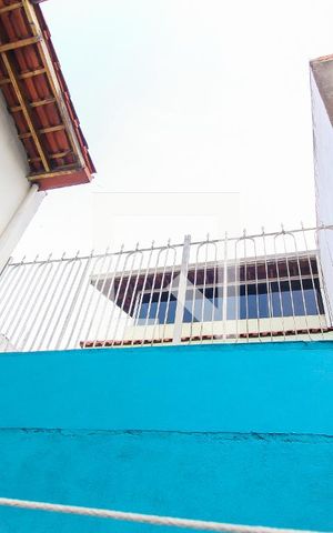 Casa à venda com 173m², 4 quartos e 3 vagas Casa à venda com 173m², 4 quartos e 3 vagasQuintal