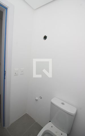 Apartamento à venda com 143m², 3 quartos e 2 vagas Apartamento à venda com 143m², 3 quartos e 2 vagasLavabo