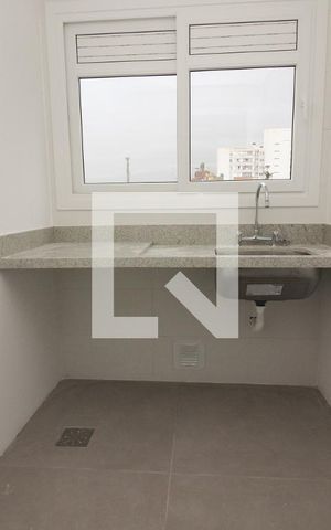 Apartamento à venda com 143m², 3 quartos e 2 vagas Apartamento à venda com 143m², 3 quartos e 2 vagasÁrea de Serviço