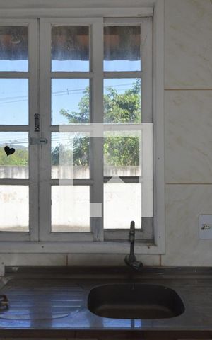 Casa de condomínio à venda com 160m², 3 quartos e 3 vagasBanheiro social