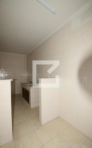 Apartamento para alugar com 80m², 2 quartos e 1 vagaÁrea de Serviço