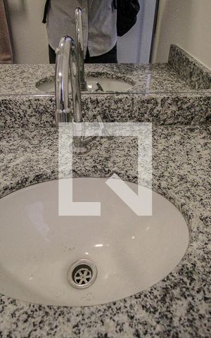 Studio à venda com 29m², 1 quarto e 1 vaga Studio à venda com 29m², 1 quarto e 1 vagaBanheiro