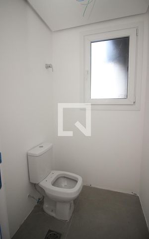 Apartamento à venda com 143m², 3 quartos e 2 vagas Apartamento à venda com 143m², 3 quartos e 2 vagasLavabo
