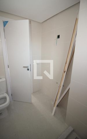 Apartamento à venda com 143m², 3 quartos e 2 vagas Apartamento à venda com 143m², 3 quartos e 2 vagasBanheiro Social