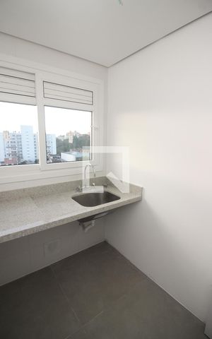 Apartamento à venda com 143m², 3 quartos e 2 vagas Apartamento à venda com 143m², 3 quartos e 2 vagasÁrea de Serviço