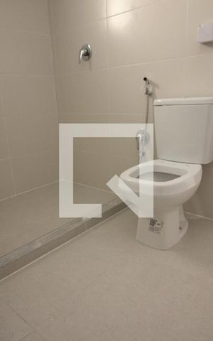 Apartamento à venda com 143m², 3 quartos e 2 vagas Apartamento à venda com 143m², 3 quartos e 2 vagasBanheiro da Suíte
