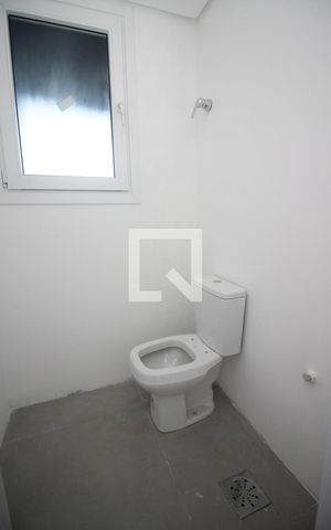 Apartamento à venda com 143m², 3 quartos e 2 vagas Apartamento à venda com 143m², 3 quartos e 2 vagasLavabo