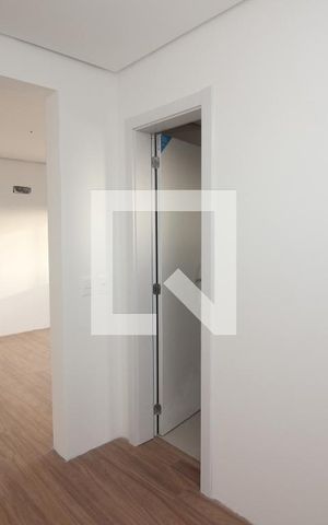 Apartamento à venda com 143m², 3 quartos e 2 vagas Apartamento à venda com 143m², 3 quartos e 2 vagasCloset da suíte