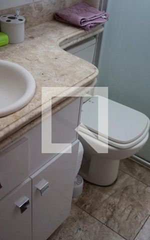 Apartamento à venda com 74m², 3 quartos e 2 vagasBanheiro da Suíte