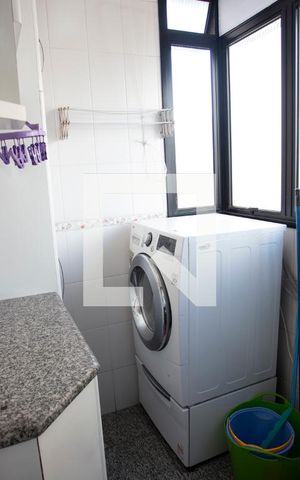 Apartamento à venda com 74m², 3 quartos e 2 vagasÁrea de Serviço