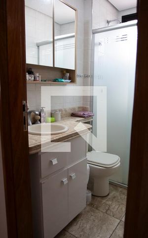 Apartamento à venda com 74m², 3 quartos e 2 vagasBanheiro da Suíte