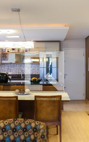 Apartamento à venda com 67m², 2 quartos e 2 vagas Apartamento à venda com 67m², 2 quartos e 2 vagasSala