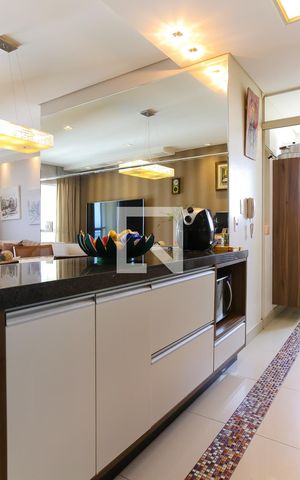 Apartamento à venda com 67m², 2 quartos e 2 vagas Apartamento à venda com 67m², 2 quartos e 2 vagasCozinha