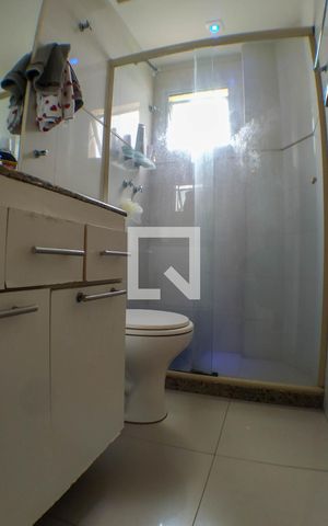 Apartamento à venda com 84m², 2 quartos e 1 vaga Apartamento à venda com 84m², 2 quartos e 1 vagaBanheiro