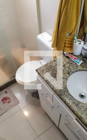 Apartamento à venda com 84m², 2 quartos e 1 vaga Apartamento à venda com 84m², 2 quartos e 1 vagaBanheiro da Suíte