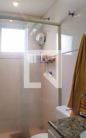 Apartamento à venda com 84m², 2 quartos e 1 vaga Apartamento à venda com 84m², 2 quartos e 1 vagaBanheiro da Suíte