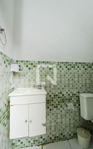 Casa à venda com 218m², 4 quartos e 3 vagas Casa à venda com 218m², 4 quartos e 3 vagasLavabo