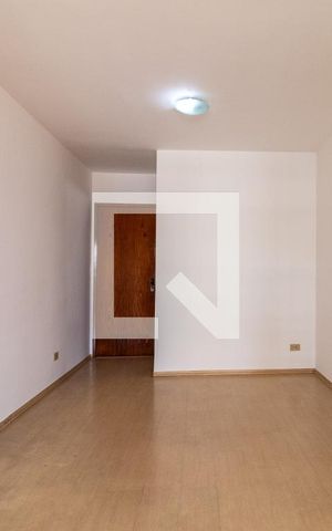 Apartamento para alugar com 75m², 3 quartos e 1 vaga Apartamento para alugar com 75m², 3 quartos e 1 vagaSala