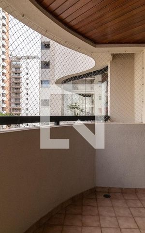Apartamento para alugar com 75m², 3 quartos e 1 vaga Apartamento para alugar com 75m², 3 quartos e 1 vagaVaranda