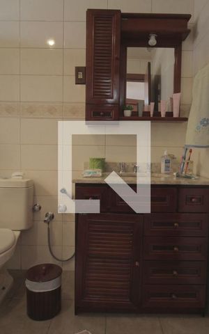 Casa à venda com 190m², 3 quartos e 3 vagasBanheiro da Suíte