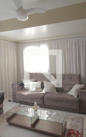 Casa à venda com 190m², 3 quartos e 3 vagasSala de TV