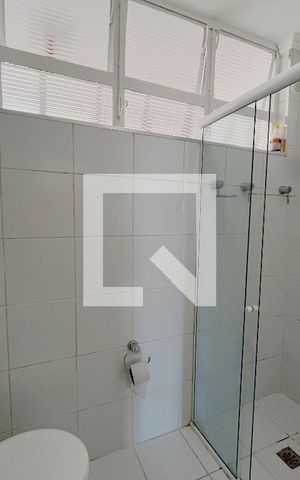 Apartamento à venda com 110m², 2 quartos e sem vaga Apartamento à venda com 110m², 2 quartos e sem vagaBanheiro