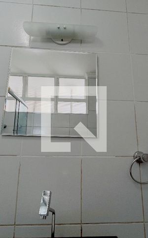 Apartamento à venda com 110m², 2 quartos e sem vaga Apartamento à venda com 110m², 2 quartos e sem vagaBanheiro