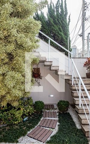 Casa para alugar com 223m², 3 quartos e 4 vagas Casa para alugar com 223m², 3 quartos e 4 vagasGAragem