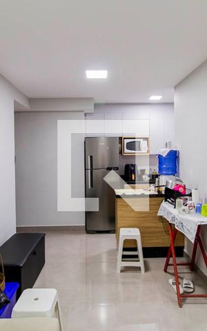 Apartamento à venda com 42m², 2 quartos e sem vaga Apartamento à venda com 42m², 2 quartos e sem vagaSala