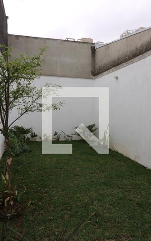 Casa à venda com 70m², 1 quarto e 1 vagaQuintal