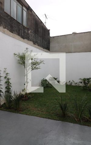 Casa à venda com 70m², 1 quarto e 1 vagaQuintal