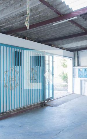 Casa à venda com 180m², 3 quartos e 2 vagas Casa à venda com 180m², 3 quartos e 2 vagasGaragem
