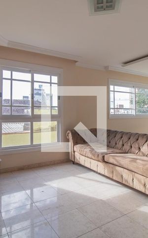 Casa de condomínio à venda com 195m², 3 quartos e 2 vagas Casa de condomínio à venda com 195m², 3 quartos e 2 vagasSala