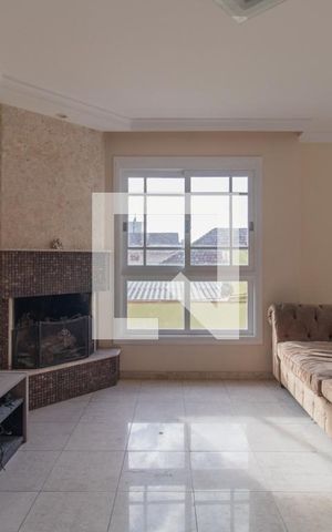Casa de condomínio à venda com 195m², 3 quartos e 2 vagas Casa de condomínio à venda com 195m², 3 quartos e 2 vagasSala