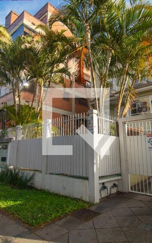 Casa de condomínio à venda com 195m², 3 quartos e 2 vagas Casa de condomínio à venda com 195m², 3 quartos e 2 vagasFachada