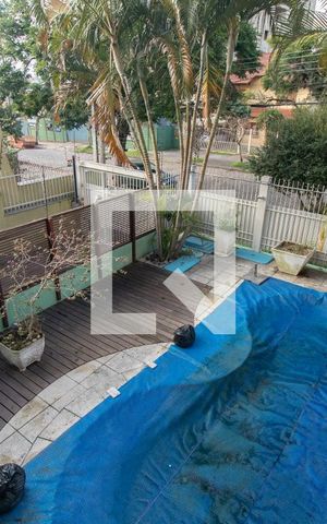 Casa de condomínio à venda com 195m², 3 quartos e 2 vagas Casa de condomínio à venda com 195m², 3 quartos e 2 vagasVista