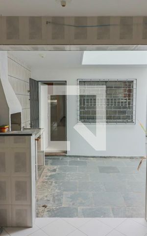 Casa para alugar com 120m², 3 quartos e 2 vagas Casa para alugar com 120m², 3 quartos e 2 vagasQuintal / Lavanderia