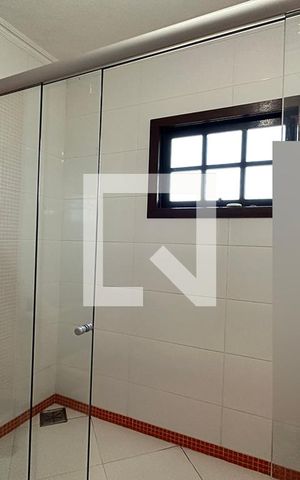 Casa à venda com 267m², 3 quartos e 2 vagasBanheiro
