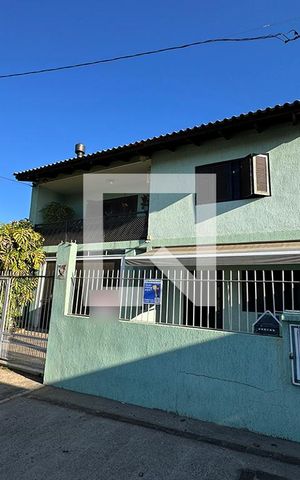 Casa à venda com 267m², 3 quartos e 2 vagasFachada